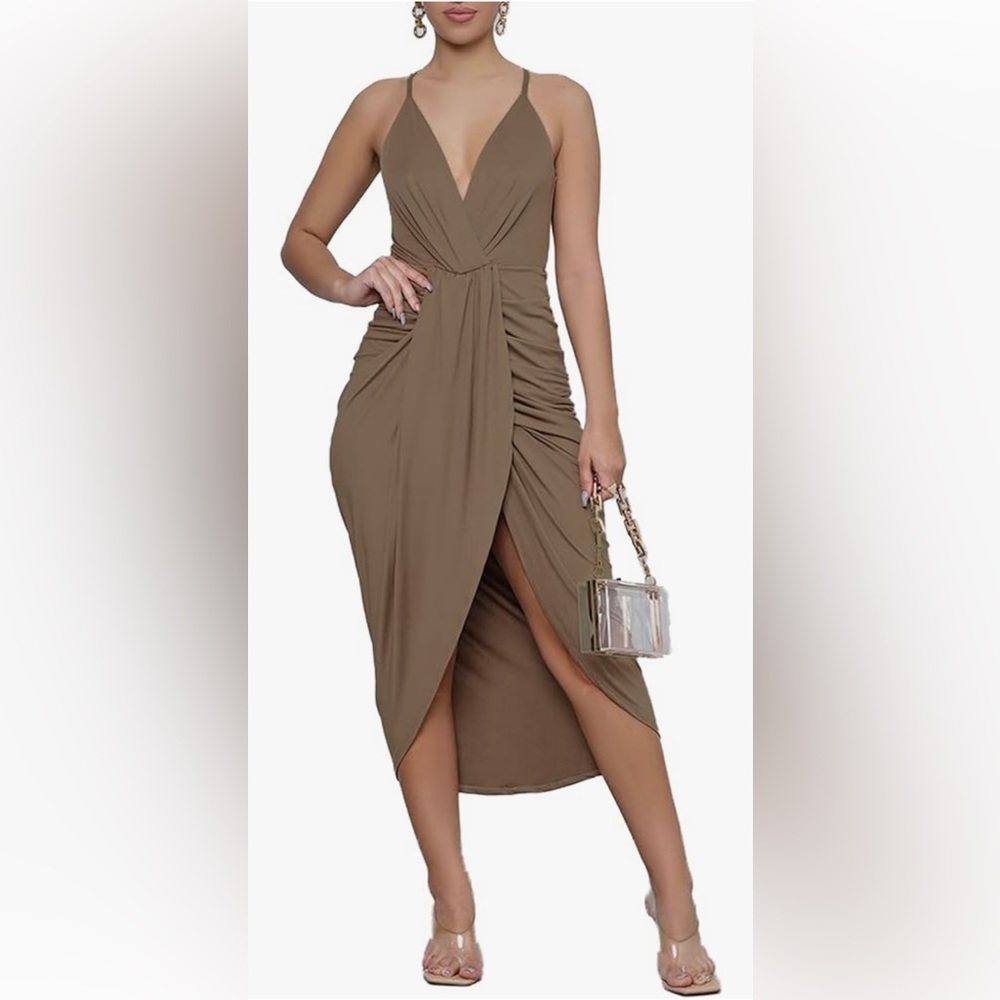 LYANER V Neck Ruched Wrap Slit Hem Sleeveless
Spaghetti Strap Midi Bodycon Dress